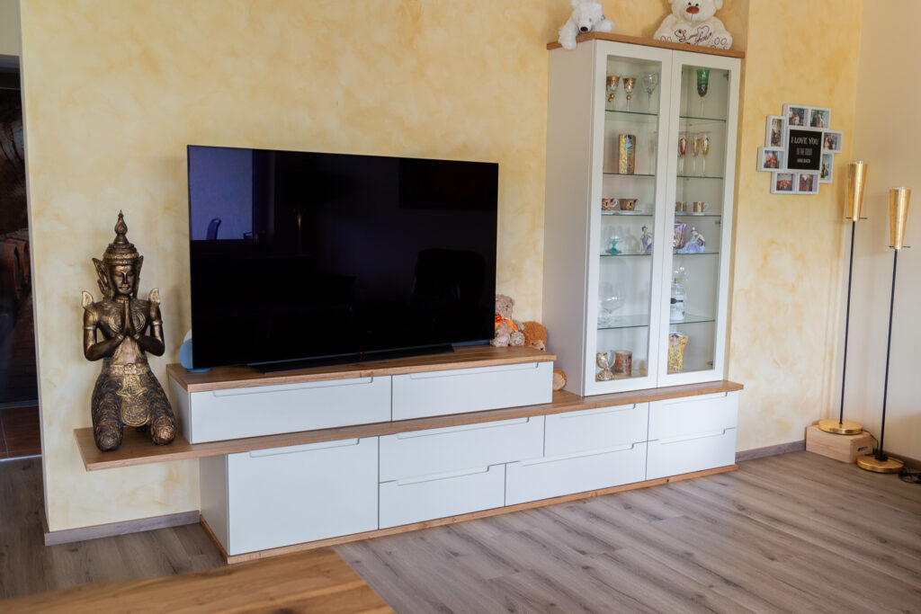 Wohnzimmer nach Maß vom Tischler