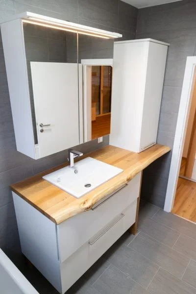 badezimmer-vom-tischler-josef-nowotny-kreativtischler14 Badezimmer mit Tischler Unterschrank