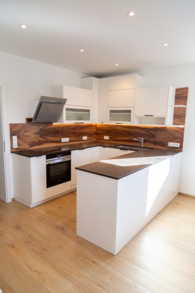 kreativtischler-inneneinrichtung-kueche-02 Tischler Küche mit Holz Wandpanel
